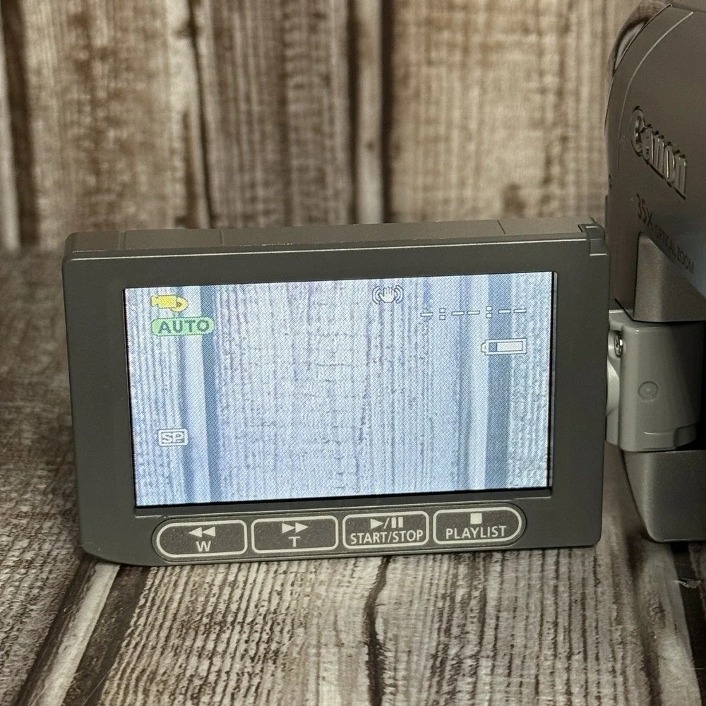 Canon DC220 Optical Zoom DVD Digital Camcorder W/ New Battery and Charger